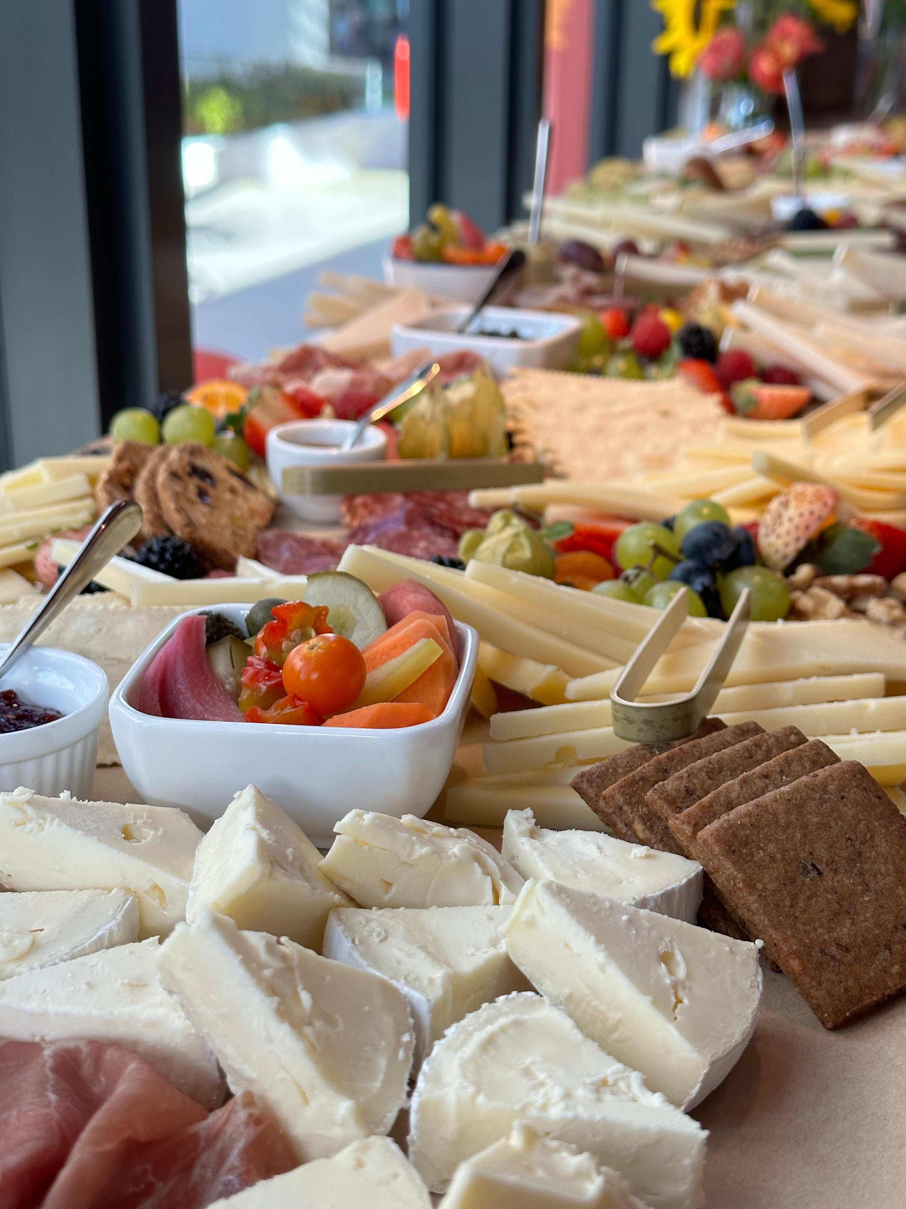 Online Ordering Cheese Tray for a Party | ARTISAN CHEESE COMPANY